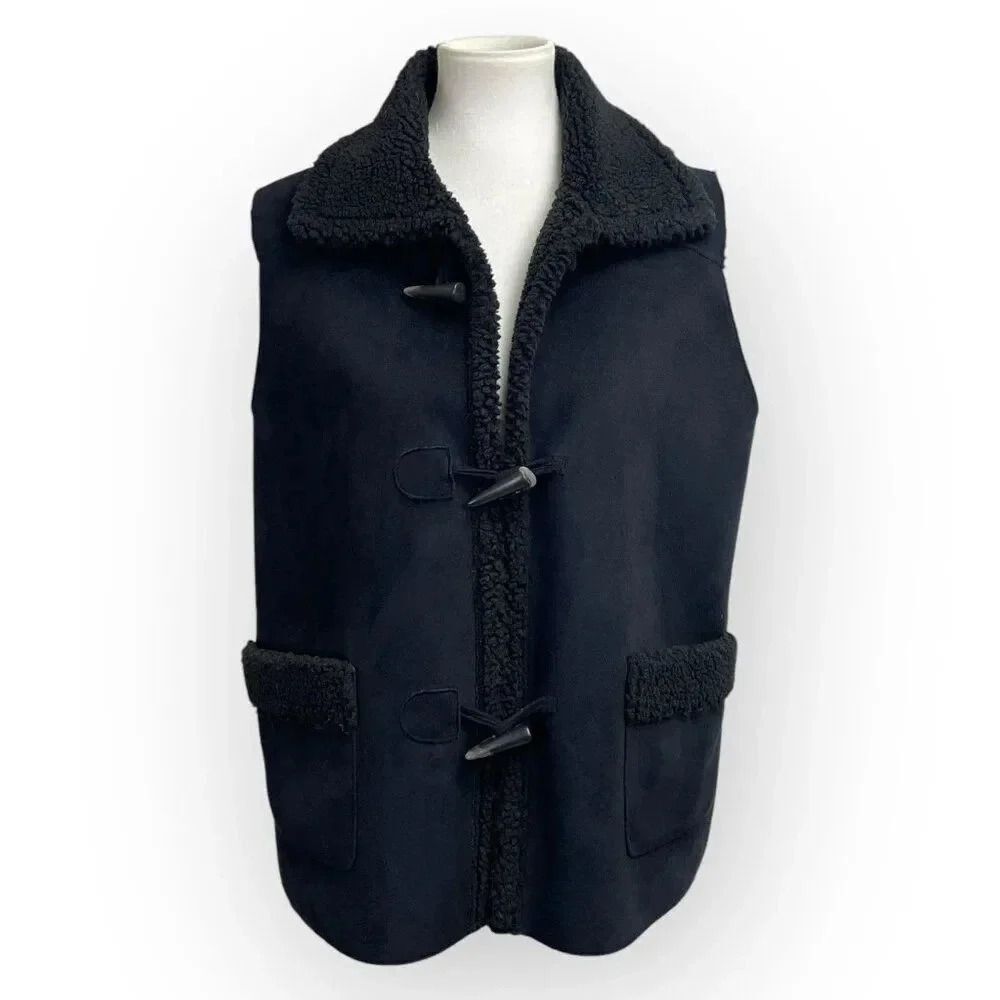 Jones New York Black Faux Suede Vest, toggle button. Women's XL, faux sherpa - Picture 9 of 14